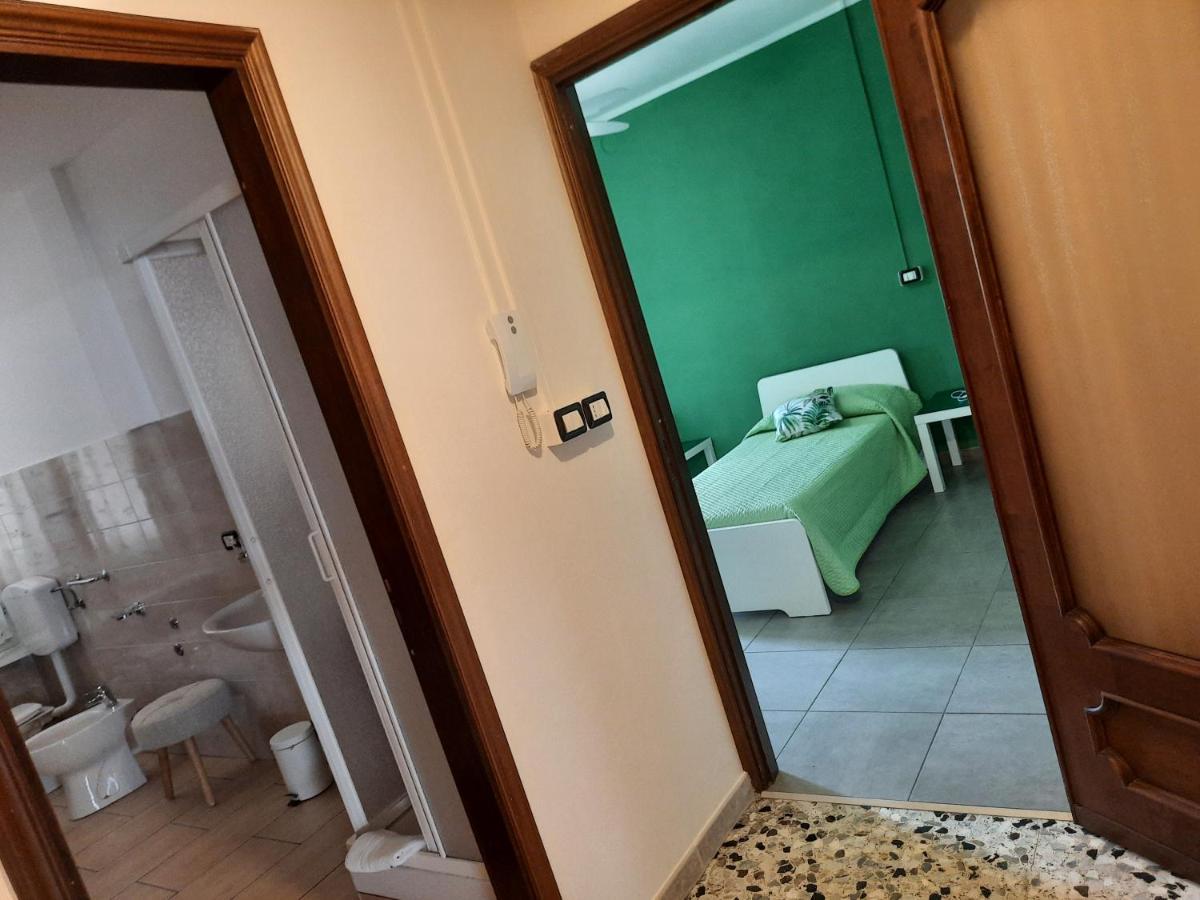 Locanda Della Luna Rossa Calosso Εξωτερικό φωτογραφία