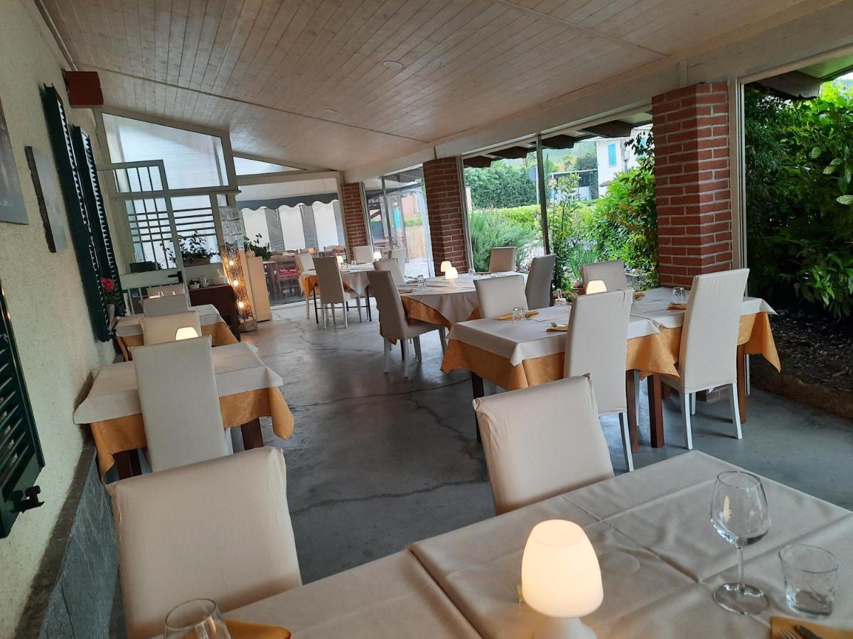 Locanda Della Luna Rossa Calosso Εξωτερικό φωτογραφία