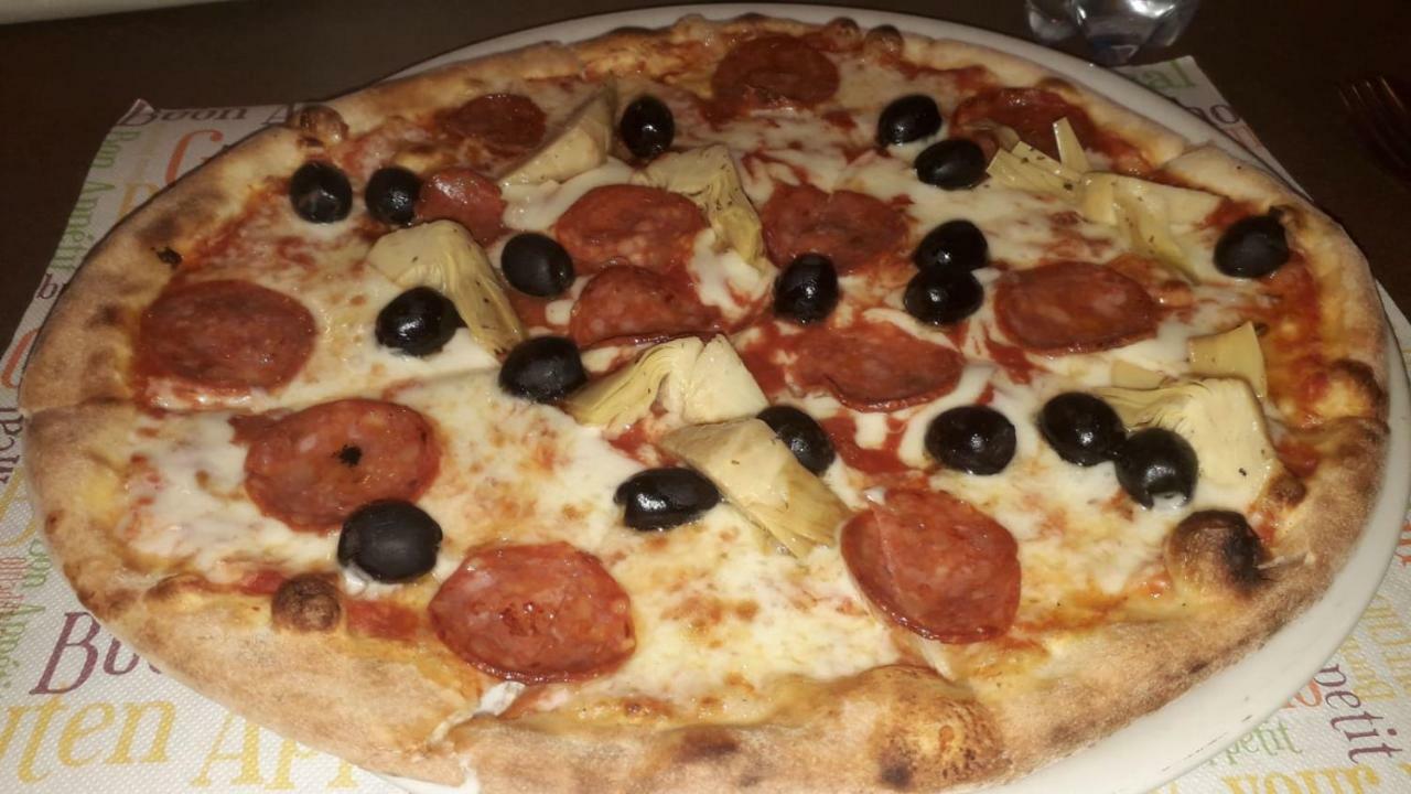Locanda Della Luna Rossa Calosso Εξωτερικό φωτογραφία